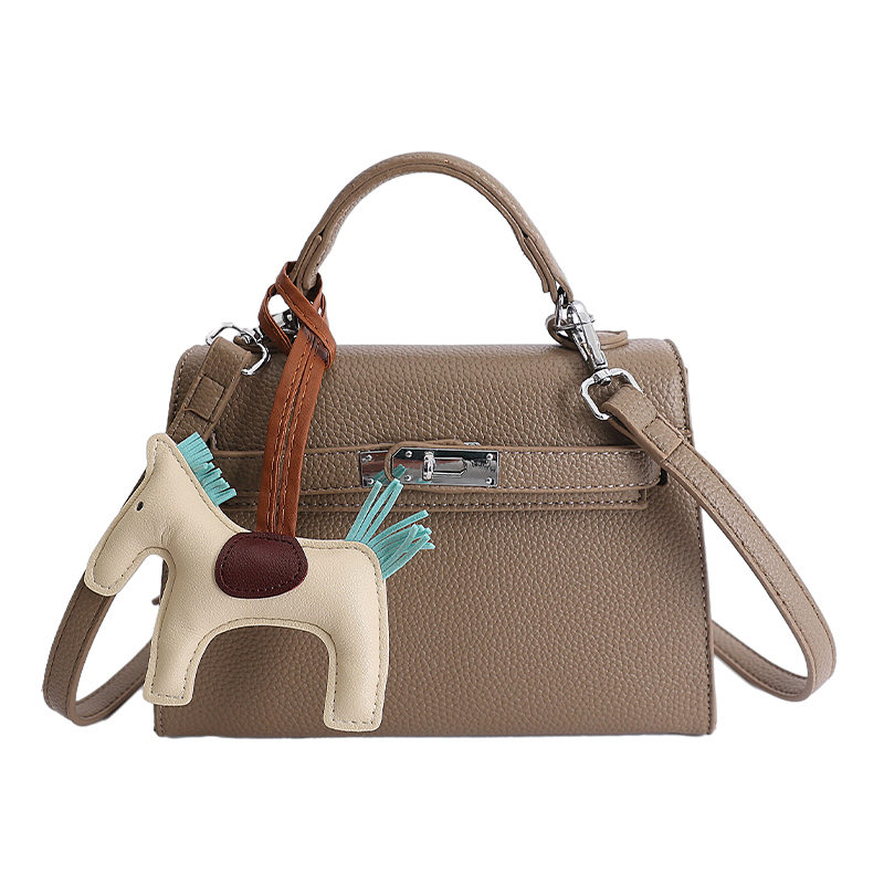Bolso Carrie con lindo charm de caballo mini bolso estructurado precio de fábrica al por mayor