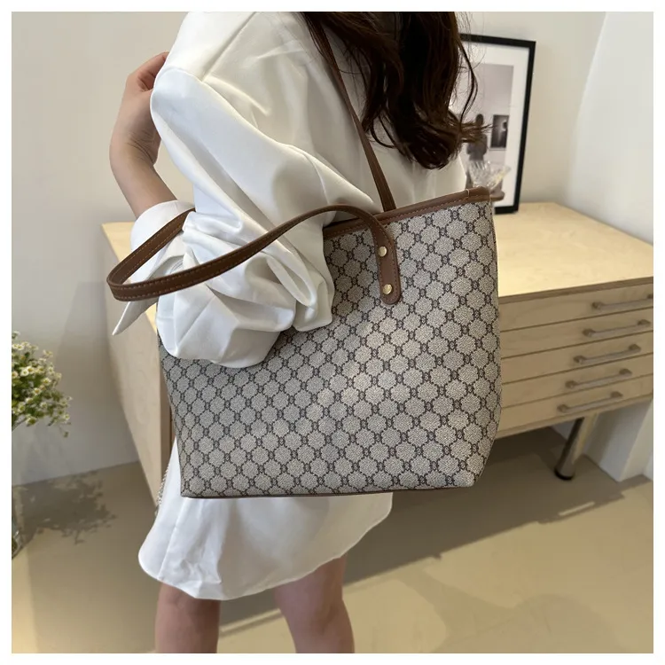 Hermoso bolso de tendencia única para hombro