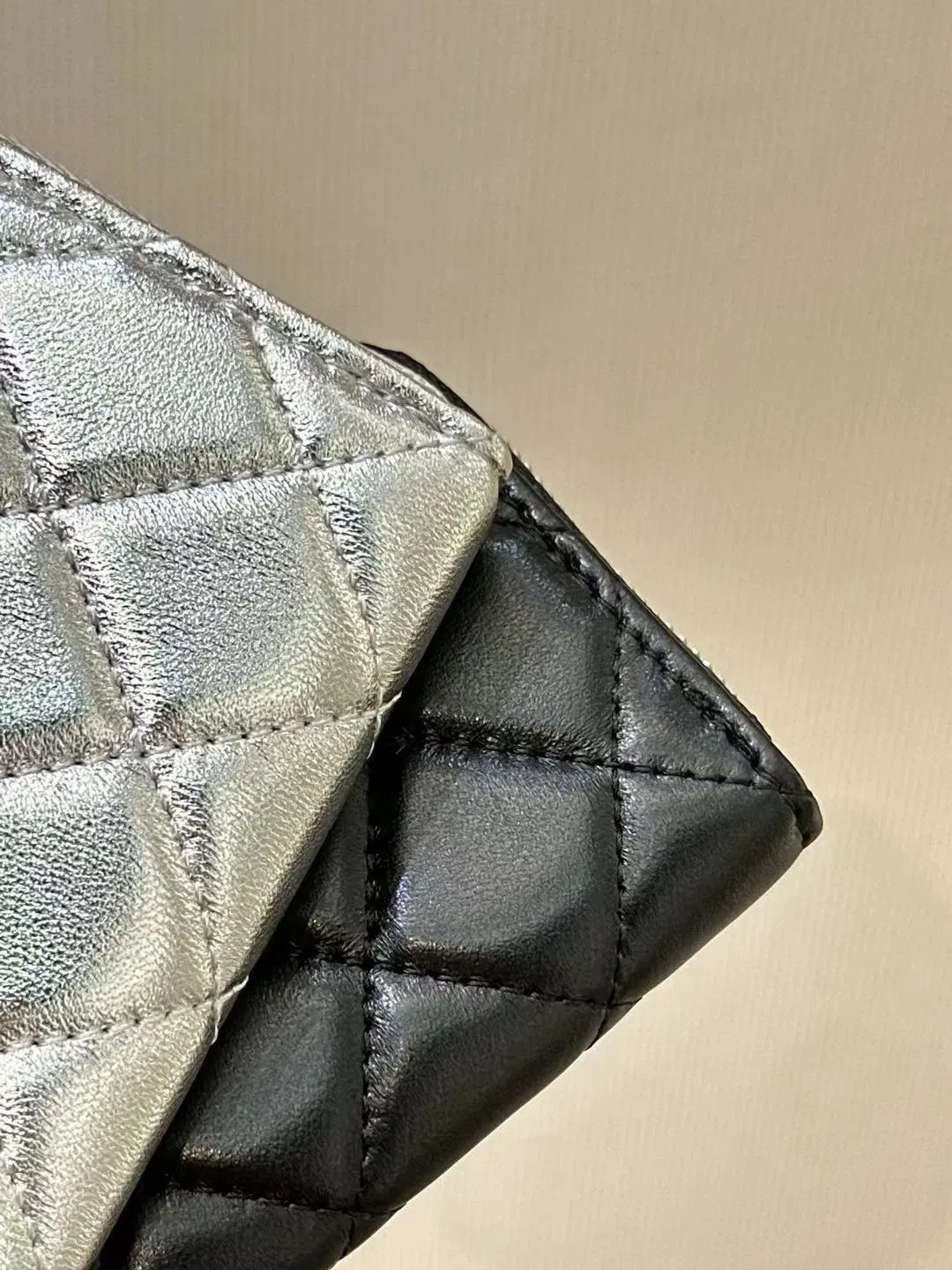 Replica Elegante de Bolso de Cuero para Damas Estilosas