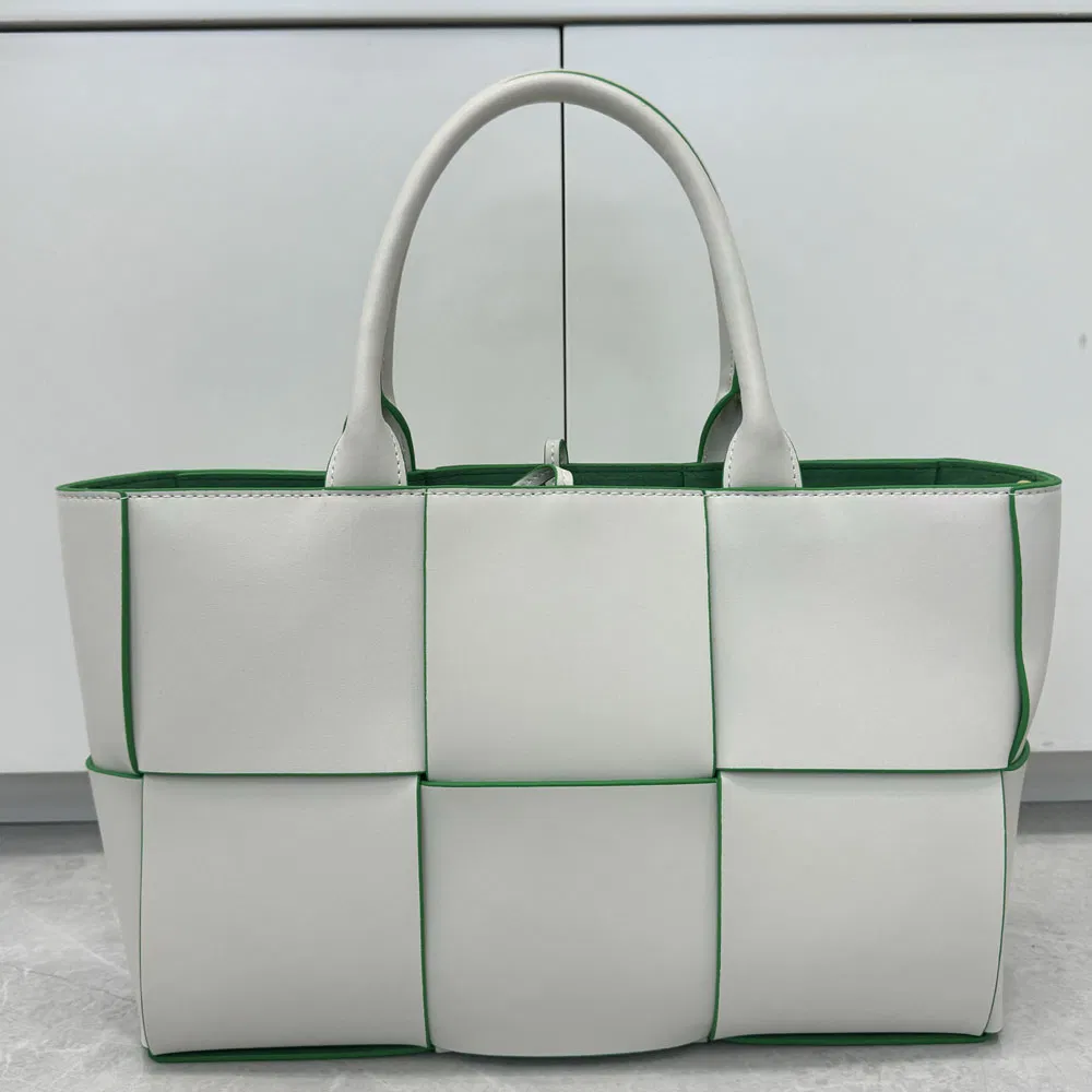 Disponible en múltiples colores, bolso de hombro de cuero de moda para dama de alta calidad al por mayor
