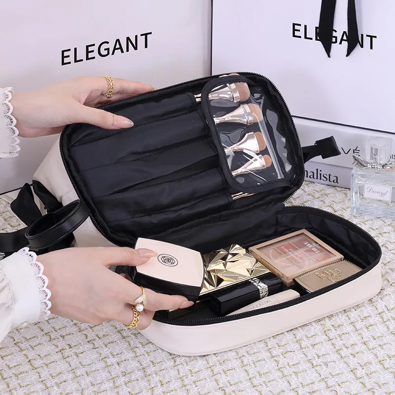 Bolsa de cosméticos de viaje de cuero vegano