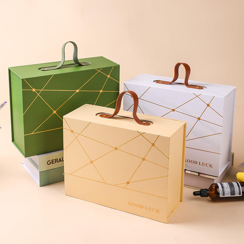 Bolsa de papel kraft blanca personalizada con tu propio logo