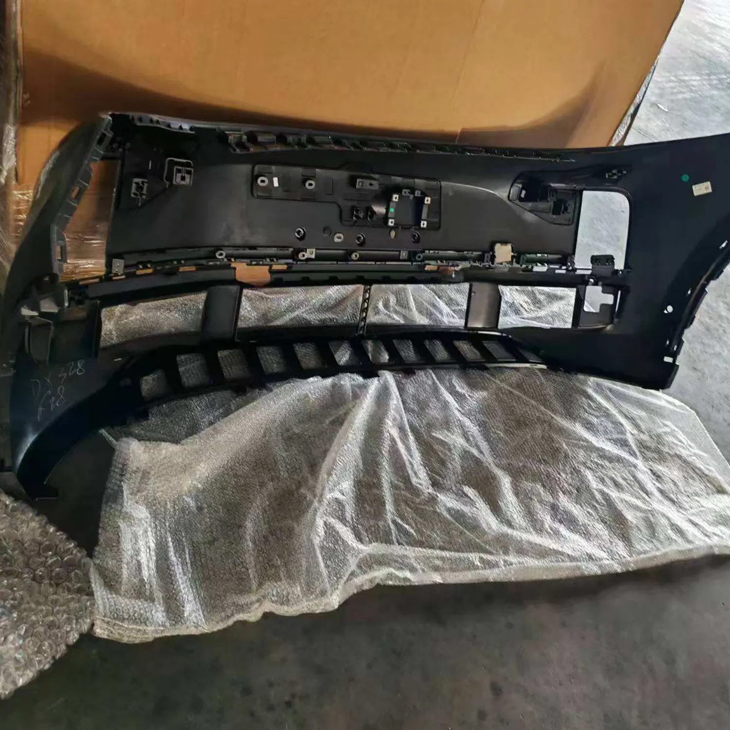 Peças de Carro de Alto Desempenho para Atacado Li Auto Lixiang L8 L9 Para-choque Dianteiro