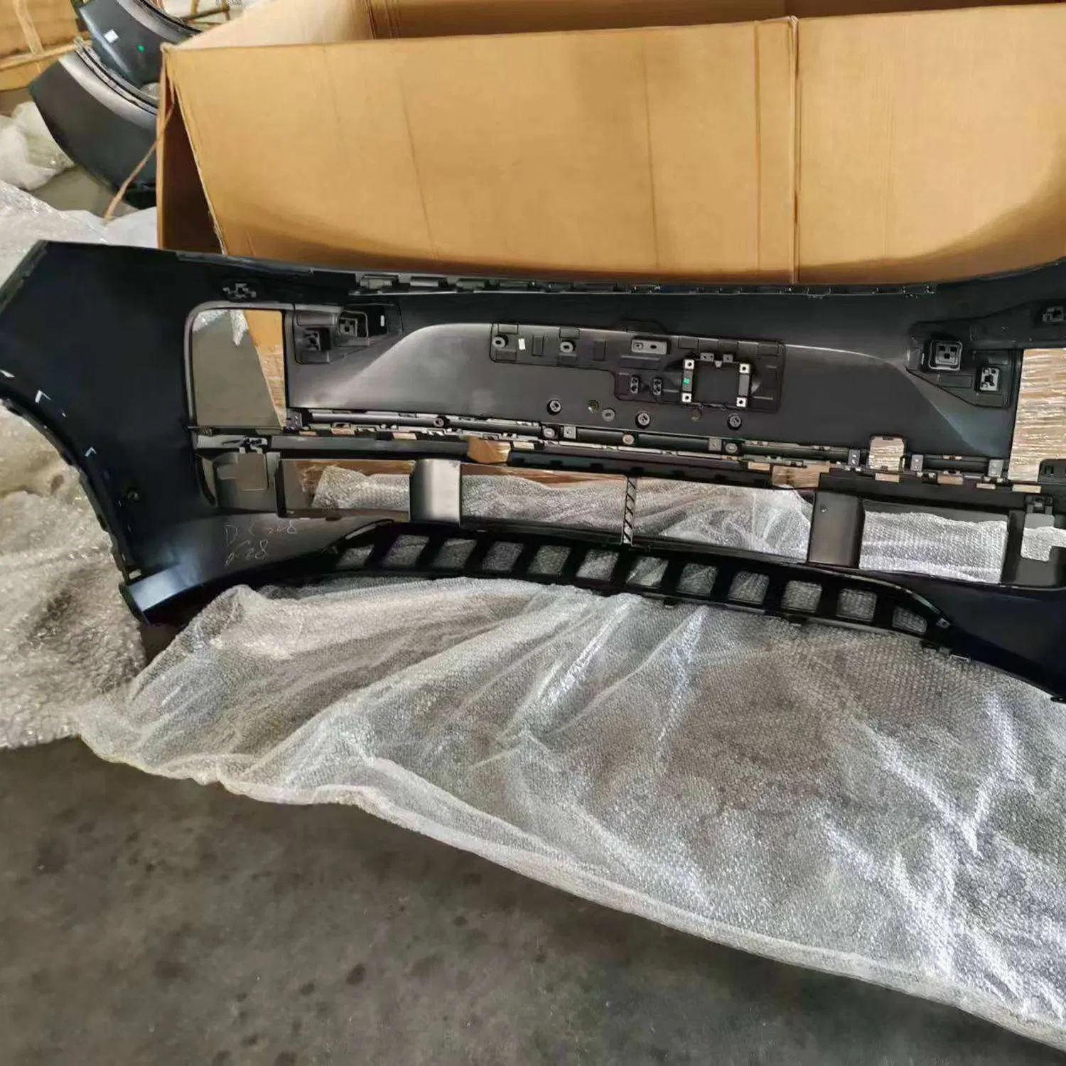 Peças de Carro de Alto Desempenho para Atacado Li Auto Lixiang L8 L9 Para-choque Dianteiro