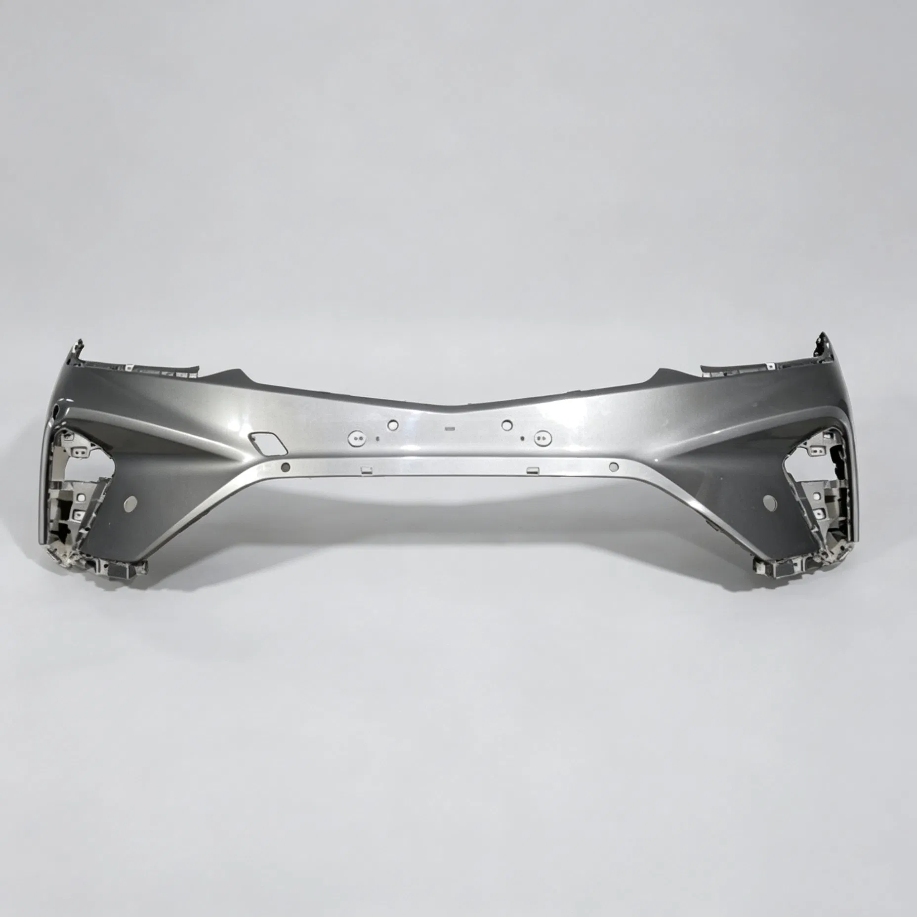 Peça de reposição de carro estável aos UV Acessórios para carro Parte do veículo Capa do para-choque dianteiro Casco do para-choque dianteiro Compatível com sedan elétrico Geely OE 6600248426