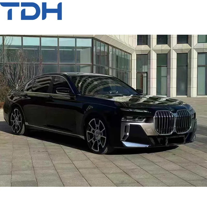 Acessórios de Carro para Para-choque da BMW 7 Série F01 F02 Atualização para 2024 G70 Para-choque Frontal Para-choque Traseiro com Capô de Alumínio Porta-malas Traseiro