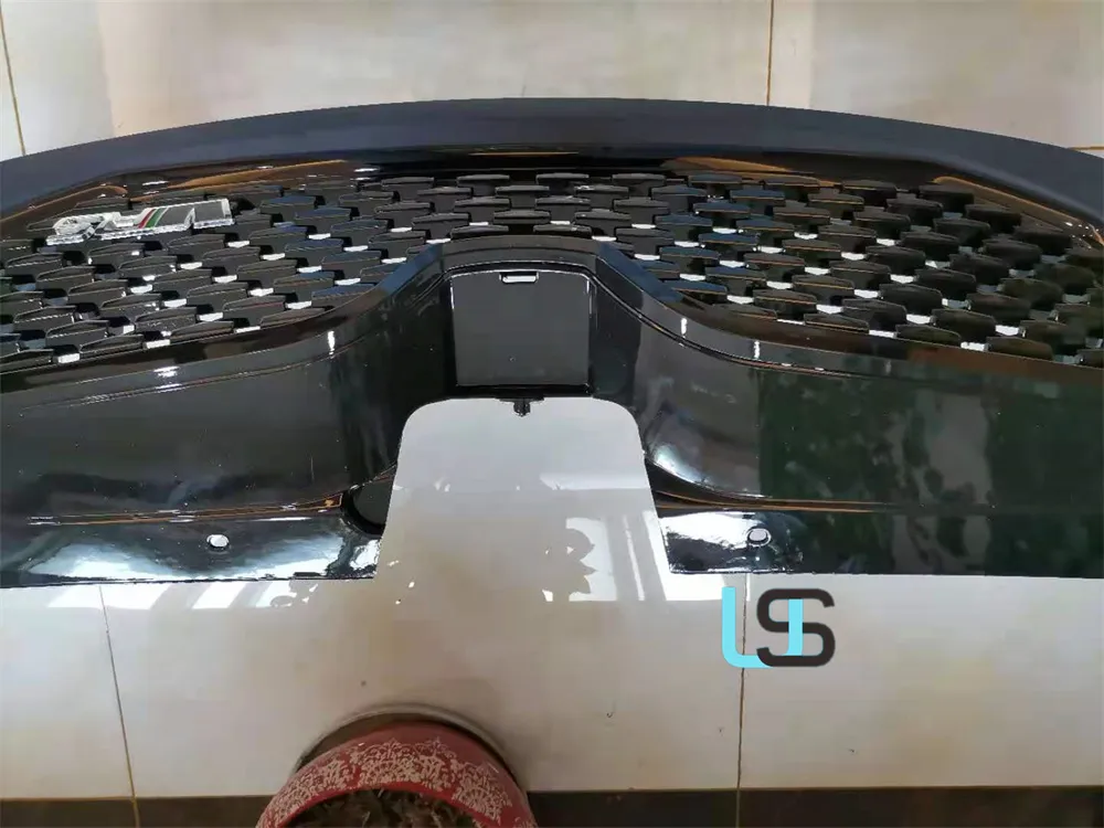 Kit de Carroceria com Grade Frontal Modificada para Octavia A7 RS