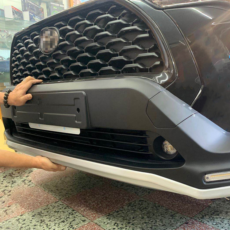 Acessórios de Carro Novos Kit de Carro de Plástico ABS para Para-choque Dianteiro e Traseiro para Toyota Corolla Cross 2020 2021