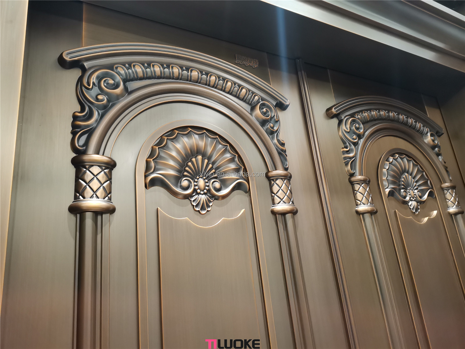 Luxury House Entrance Front Door Design Real Copper Material Decorative Armored Security Doors