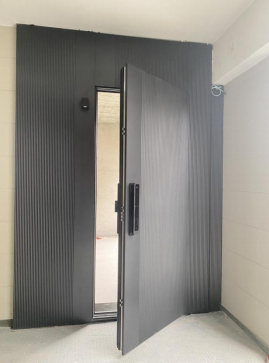 High-End Modern Luxurious MDF Steel Aluminum Armored Entrance Door Anti-Theft Fireproof Soundproof for Exteriors Apartments for