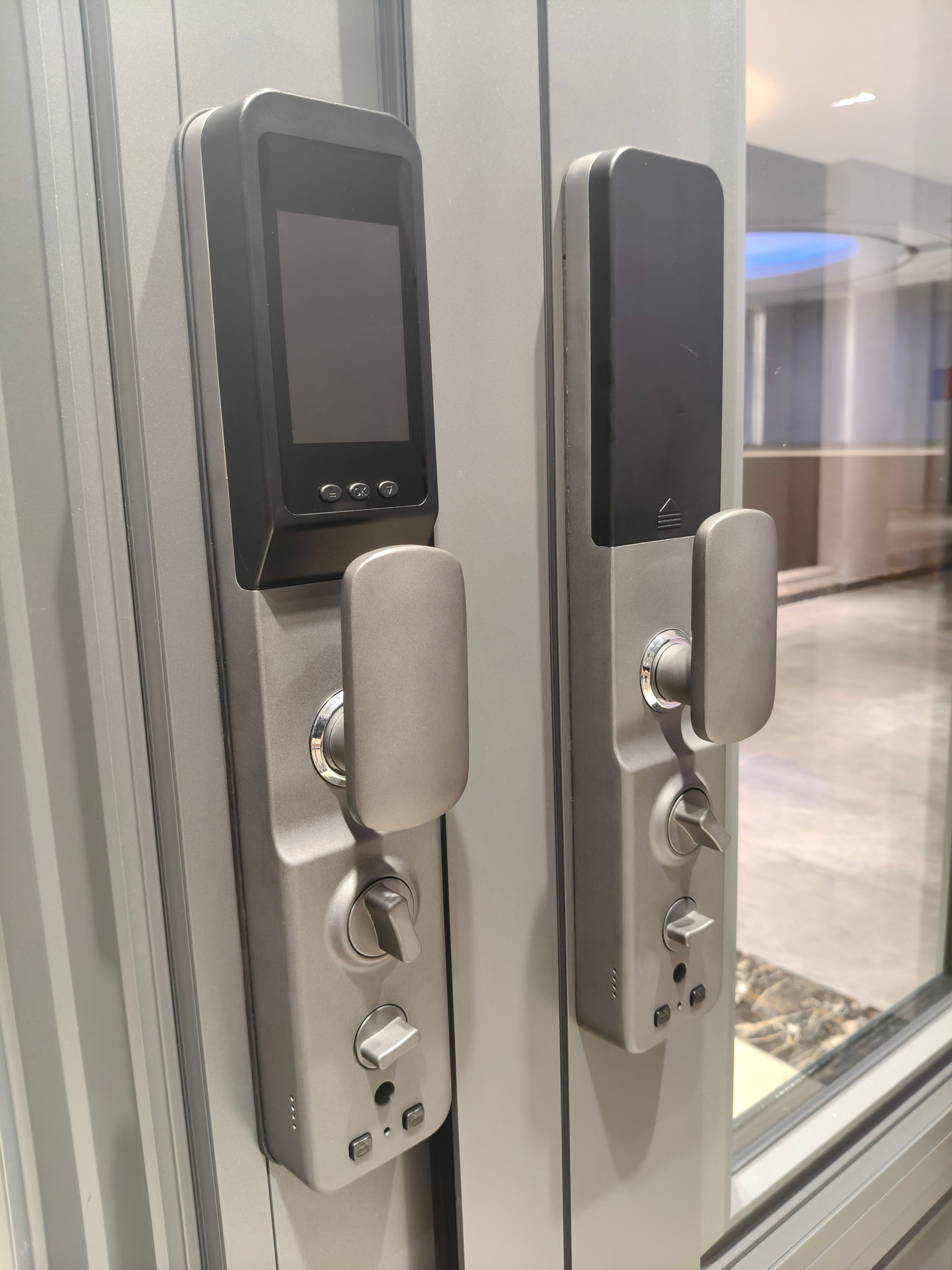 Luxury Design Aluminum Entrance Door Exterior Security Front Pivot Door Modern Entry Aluminum Intelligence Door