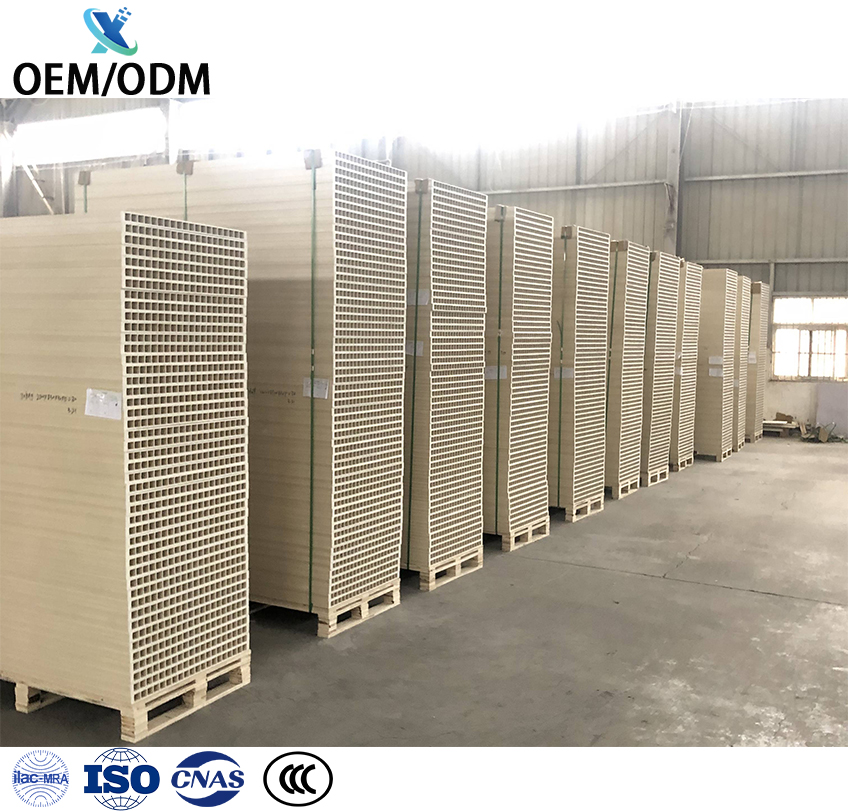 Waterproof Faced MDF PVC WPC Eco-friendly Sliding Soundproof Wood Veneer Door for Living Room Interior Use in Apartments Hotels