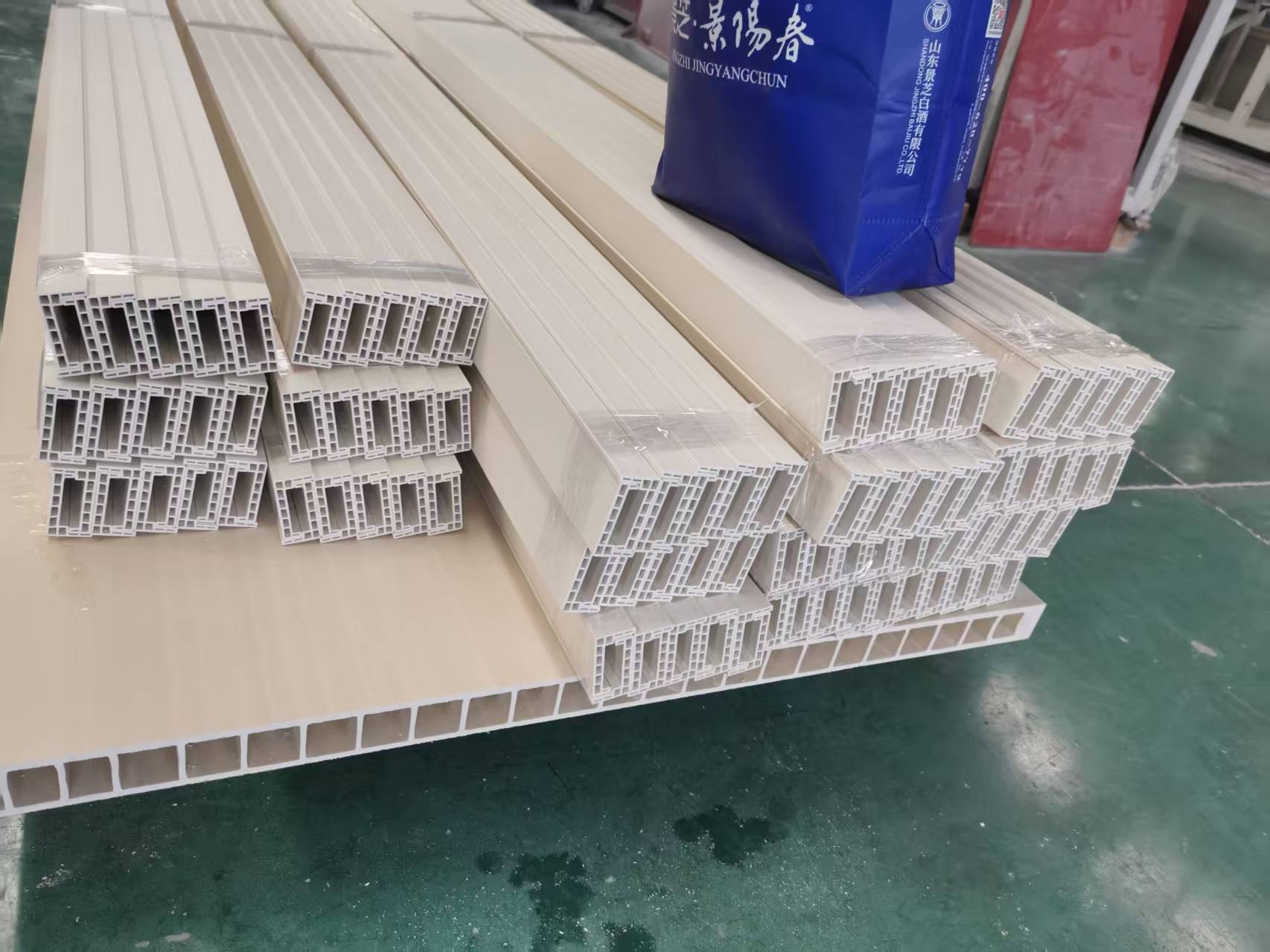 Bedroom Sound Insulation PVC WPC Entry Doors Veneer Modern Swing for Hotel Office Interior