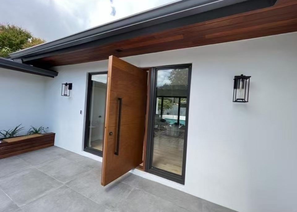 Modern Design High Quality Cast Aluminum Solid Pivot Door for Villa and Farmhouse Exterior Entrance