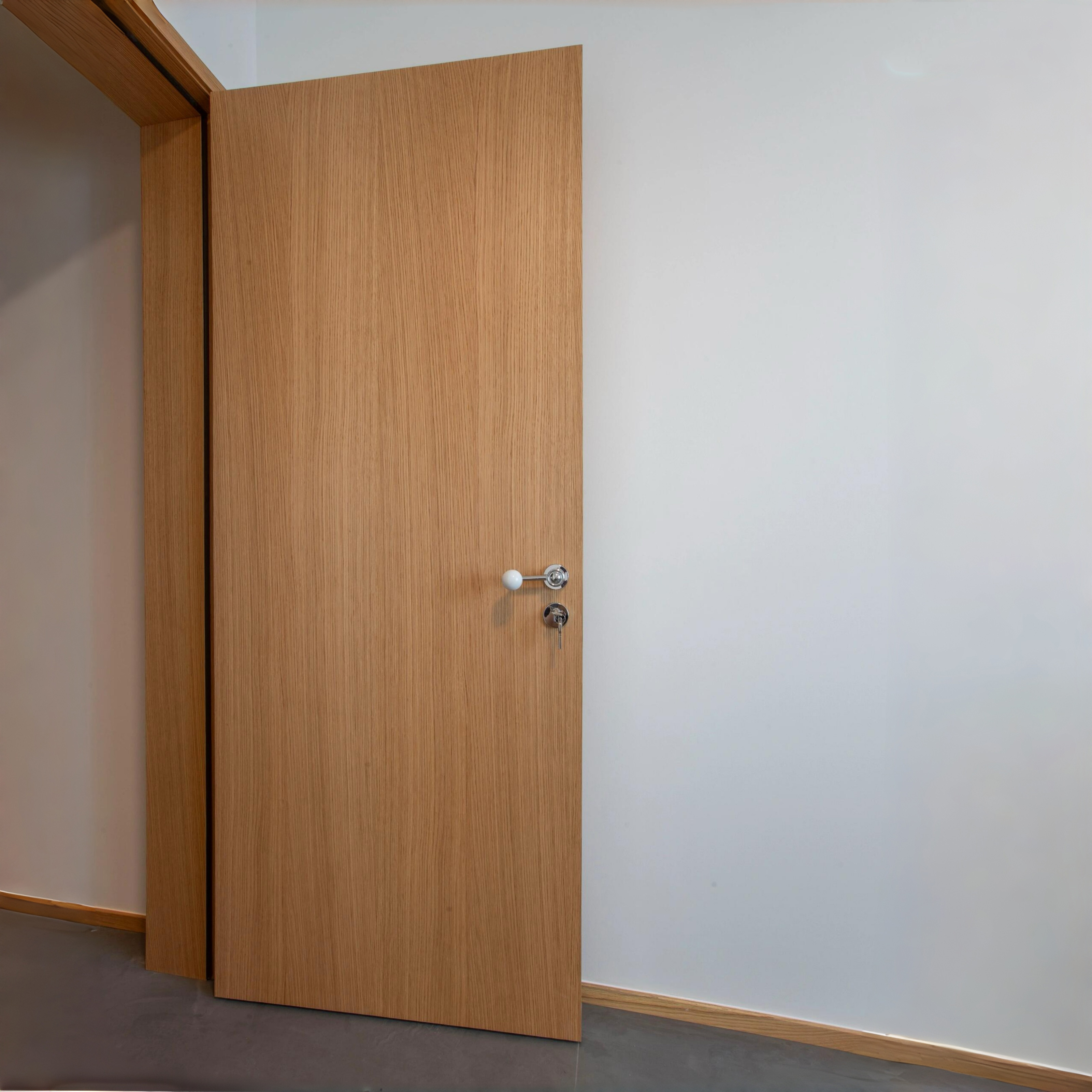 Custom Interior Door White Oak Rift Cut Natural Veneer Solid Core Stained Flush Door Featuring Concealed Hinge And Magnet Lock