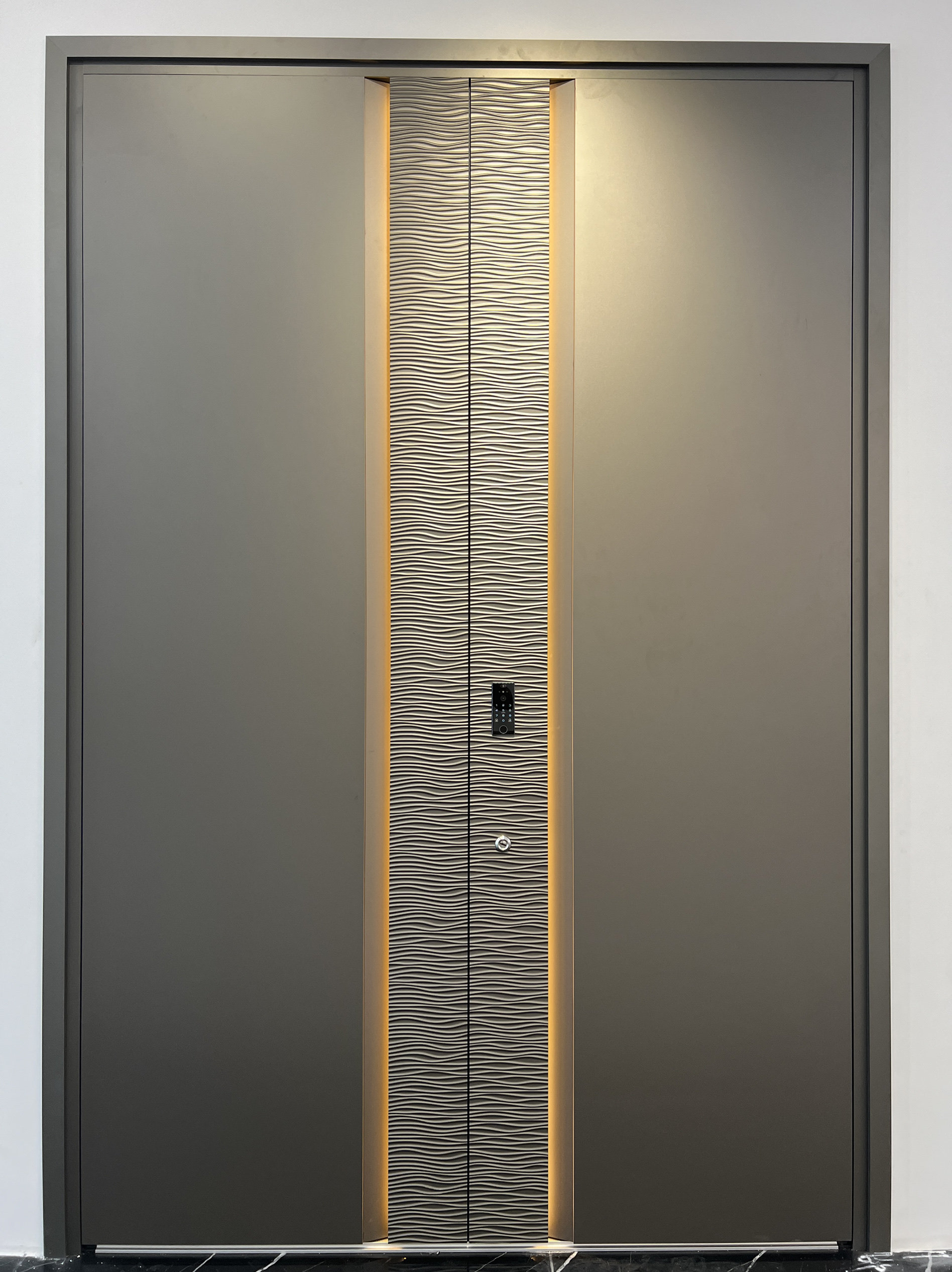 Explosion-proof Custom Armored Villa Gate Double-Opening Security Door Postmodern Design Cast Aluminum Copper Construction Light