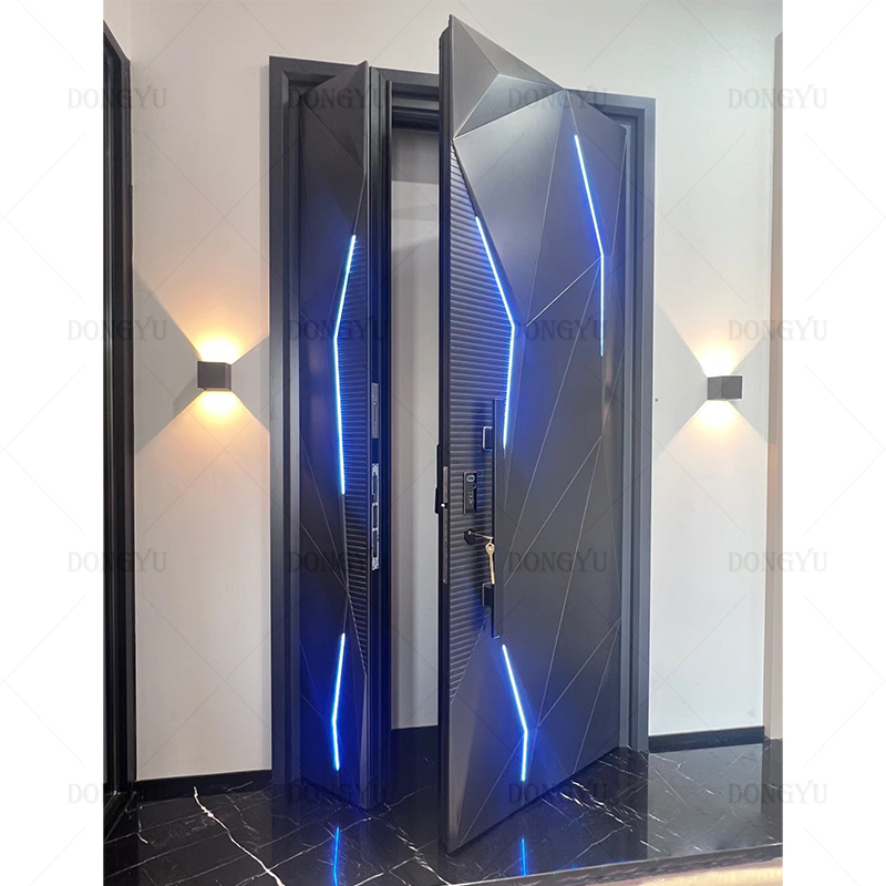 Fashion Design Aluminum Plate Carved Cast Door Avant-garde Fashion Classic Armored Security Copper Door