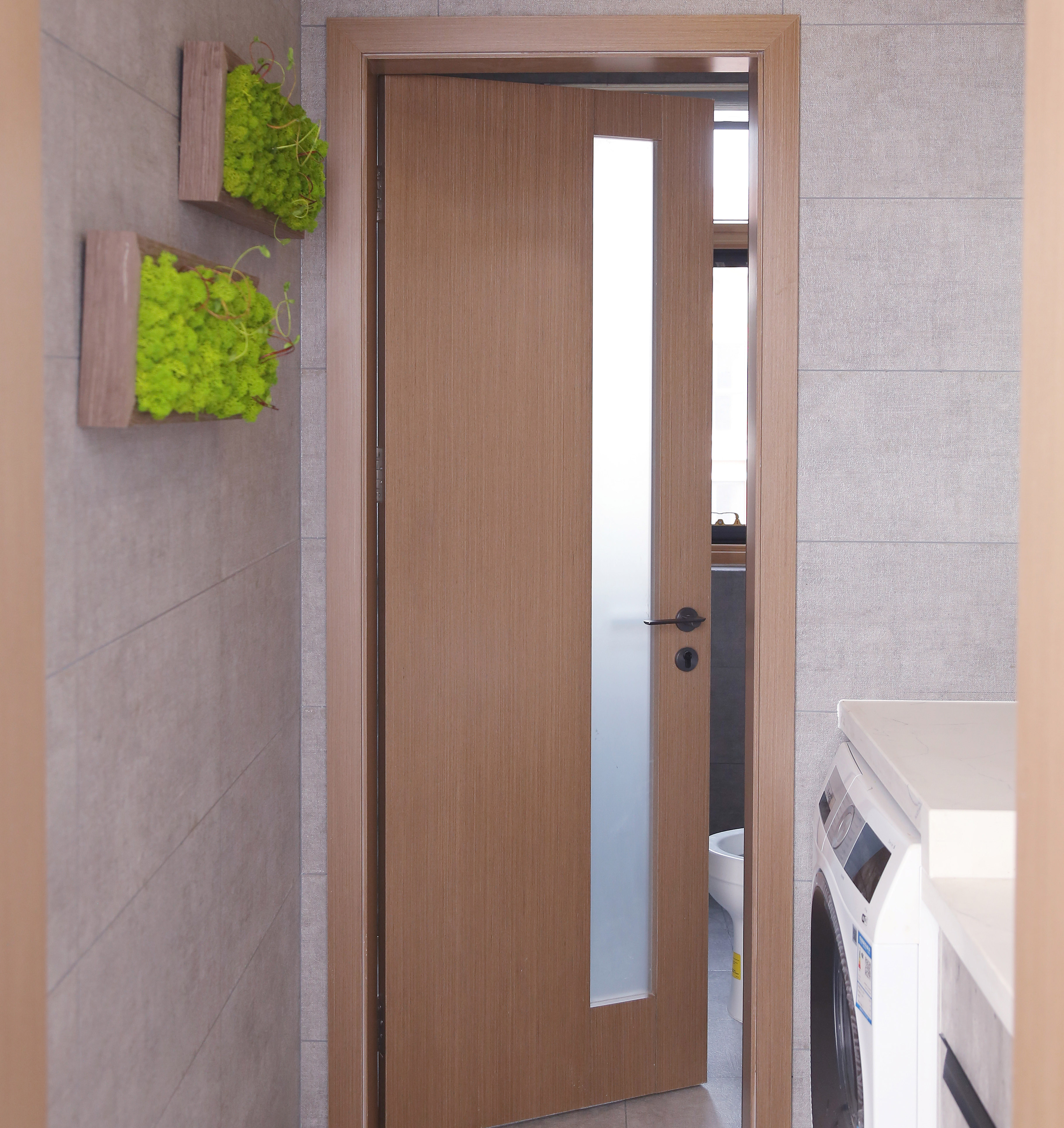 Hot Sale Engineered Veneer Entrance Wood Door Flush Wood Doors With Glass Panel