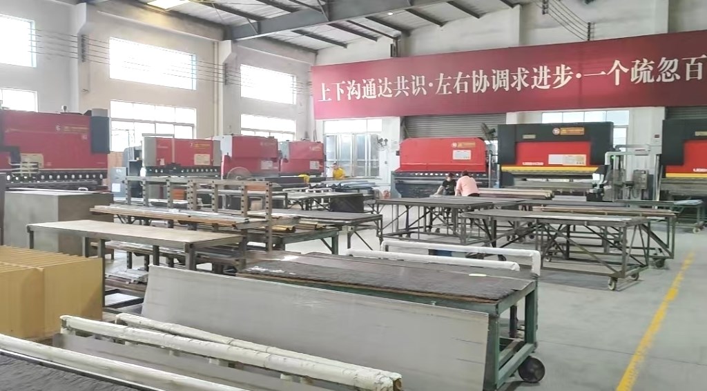 Larsom Door automated plate bending production process