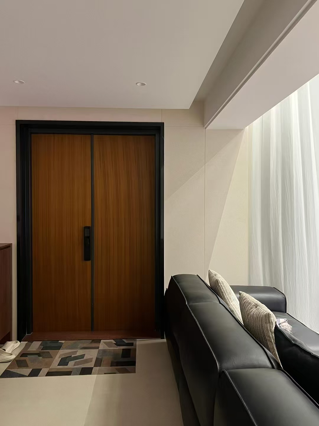 High-End Modern Luxurious MDF Steel Aluminum Armored Entrance Door Anti-Theft Fireproof Soundproof for Exteriors Apartments for