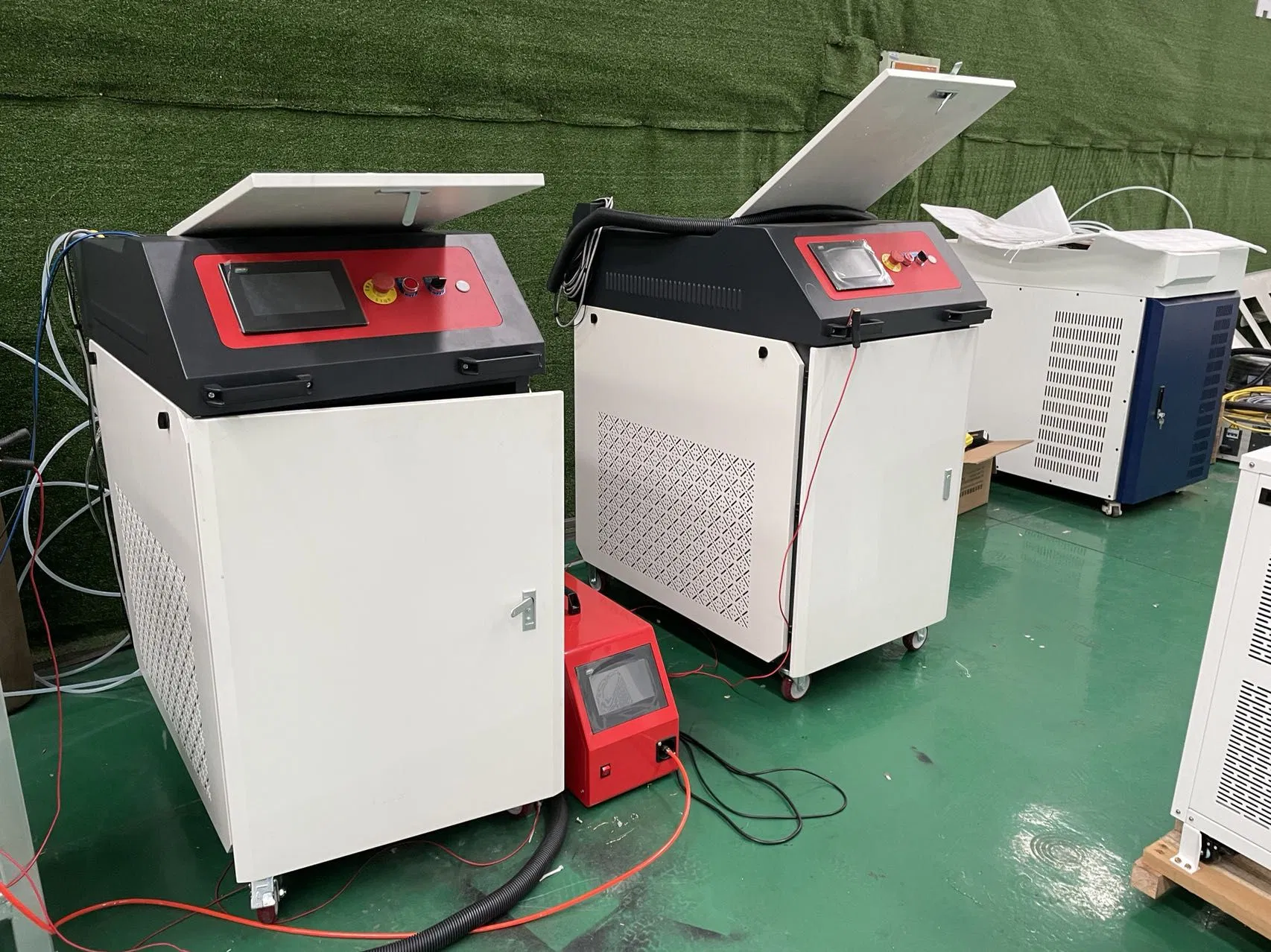Advanced Fiber Laser Welding and Cleaning Equipment for Precision Tasks