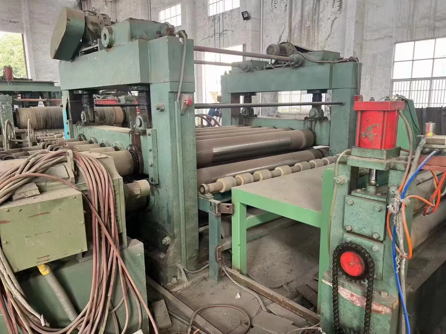 Used Plain/High-Carbon Steel Stainless Steel Cutting Machine 1650* 2.0-8.0 Cut to Length Line