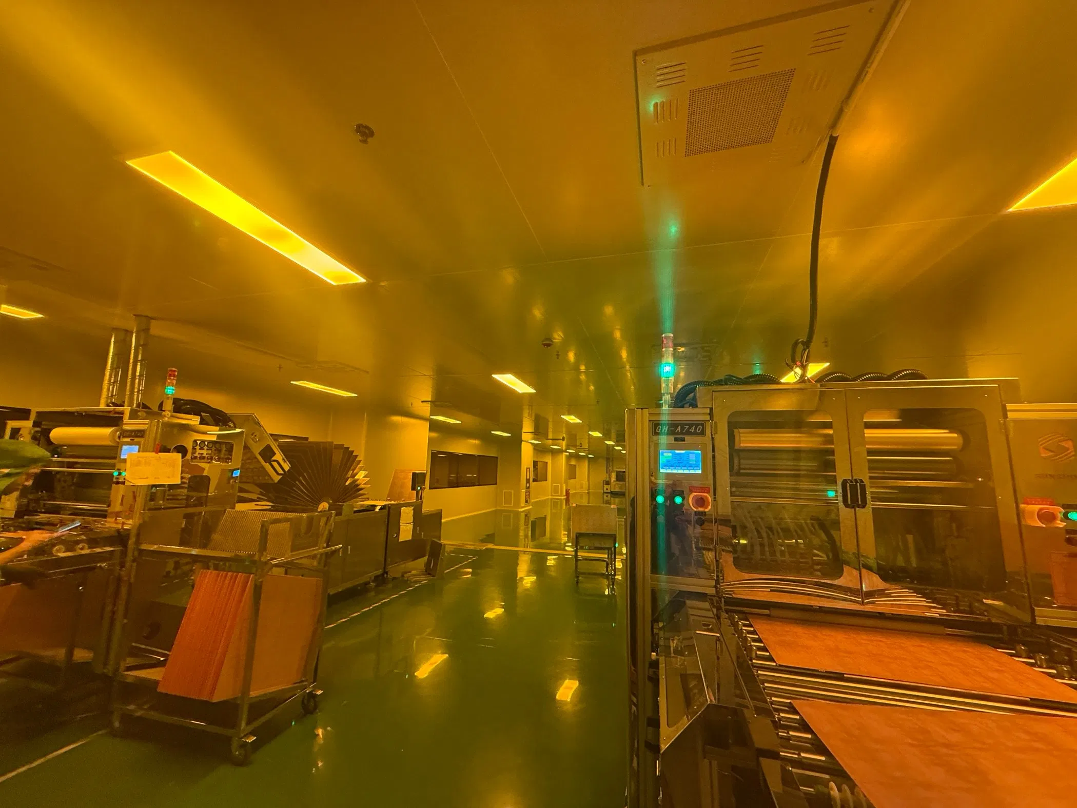 Industrial PCB Dry Film Laminating and Cutting System