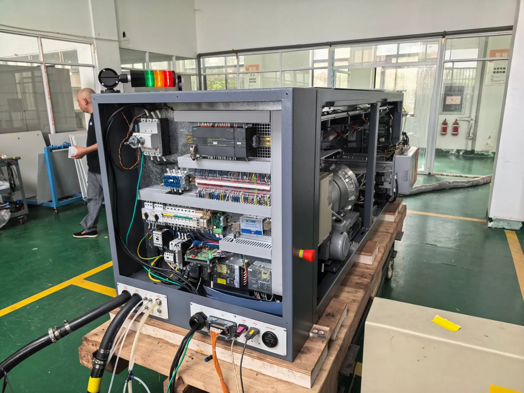 Fast Axis Flow CO2 Laser Industrial Laser Cutting System