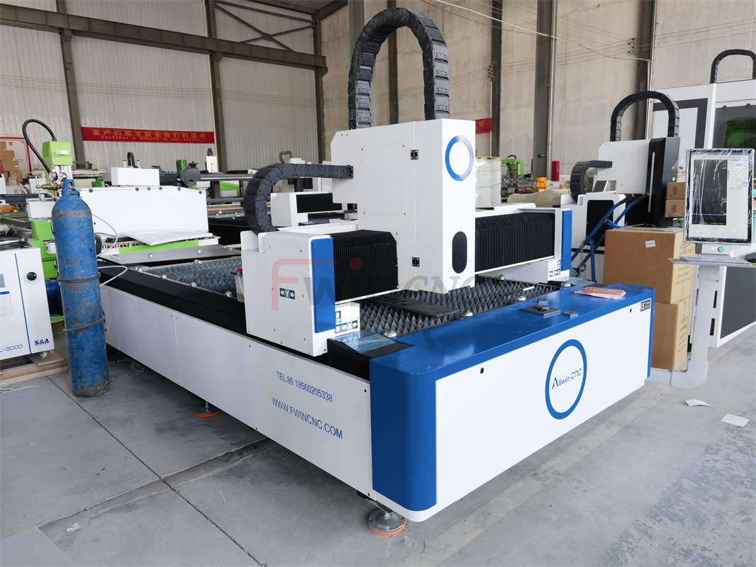 3kw Tabletop CNC Laser Cutting Engraving 380V Equipment 380V for Metal Fabrication