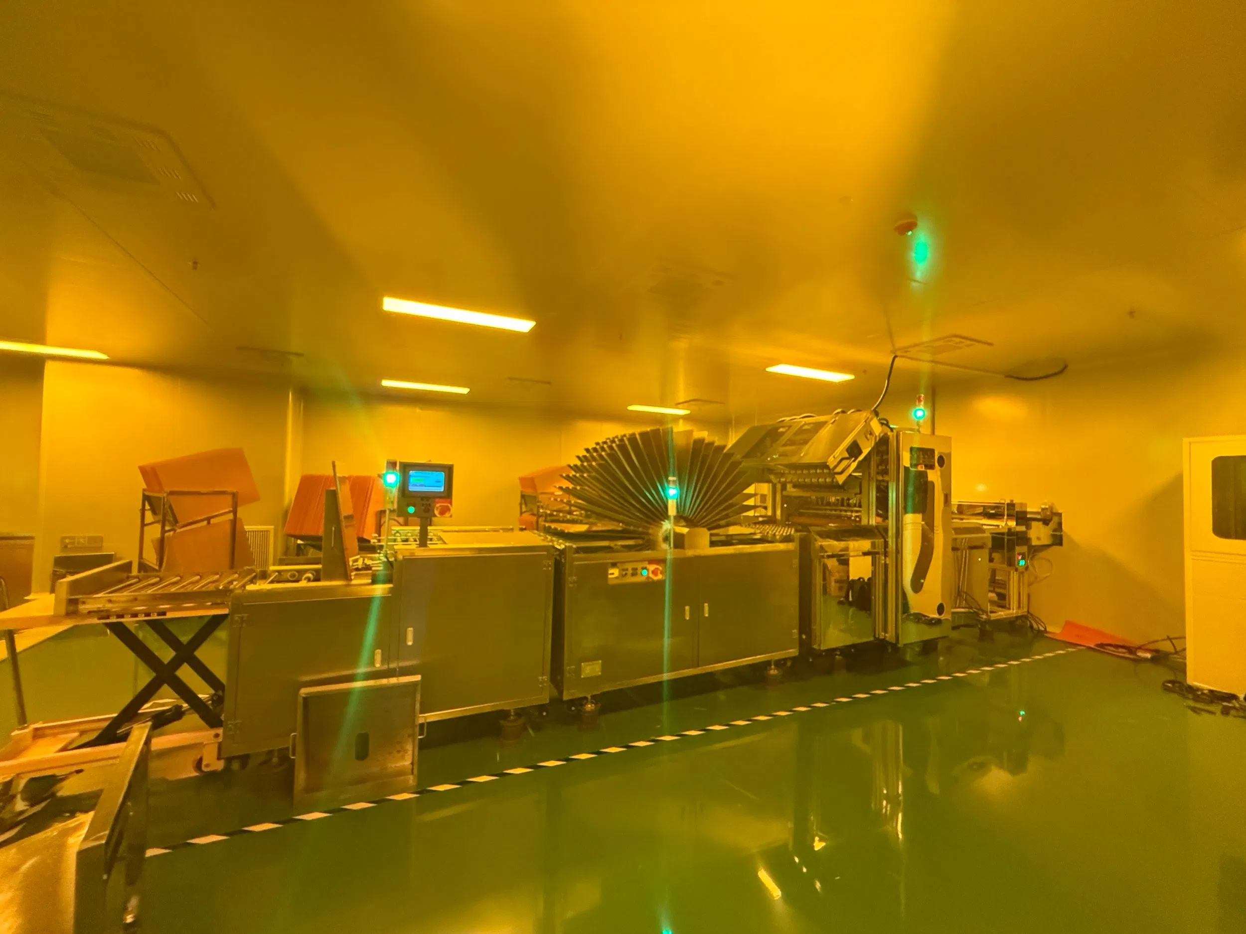 Industrial PCB Dry Film Laminating and Cutting System