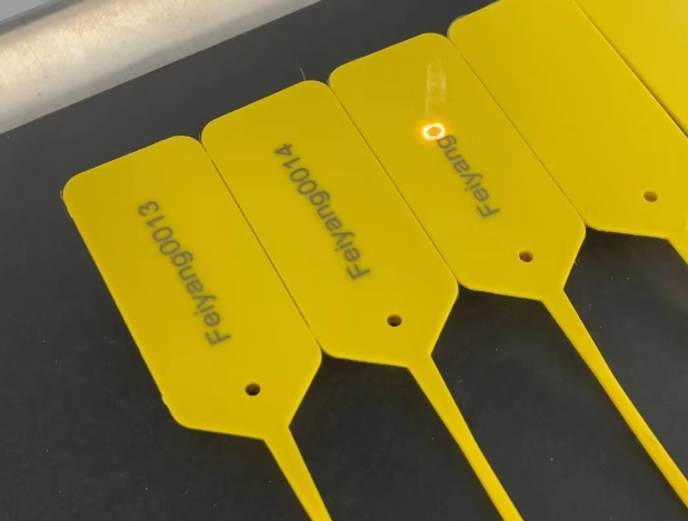 Lansu Vision UV Laser Marking System for High Density Qr Code on PCB