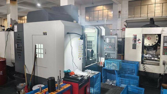 Hangzhou Focus Laser manufacturing facility and production line