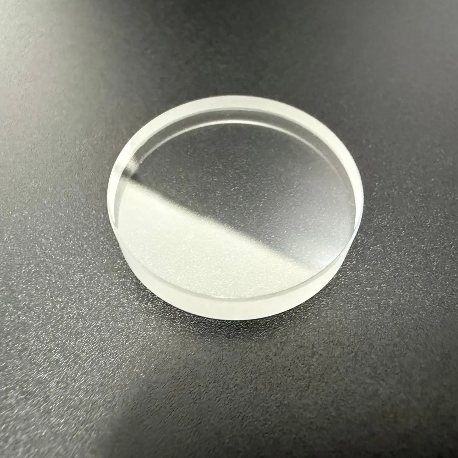 Quantum Simulator View Sapphire Glass Window Lens System Behavior