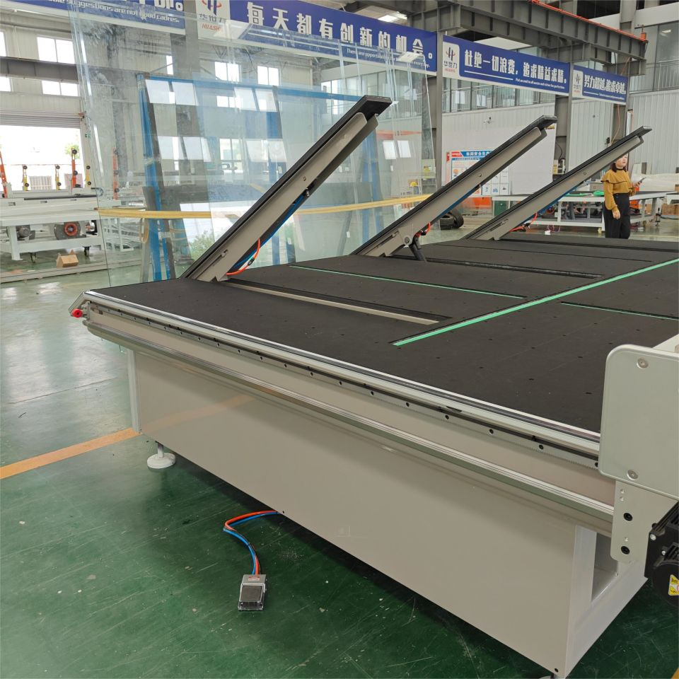 Advanced Automatic Glass Laser Cutting System with Tilting Bars
