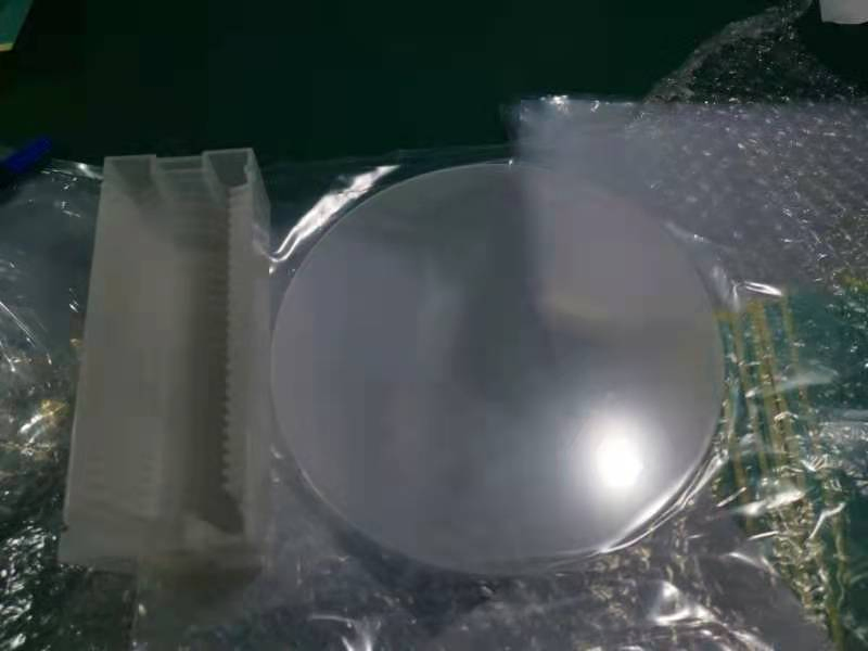 High Transmission and Reflection Sapphire Optical Glass for Detecting Instrument