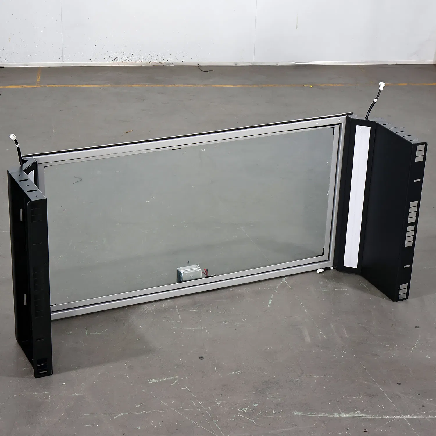 OEM or ODM Precision CNC Laser Cutting Services for Steel and Aluminum and with Glass Part