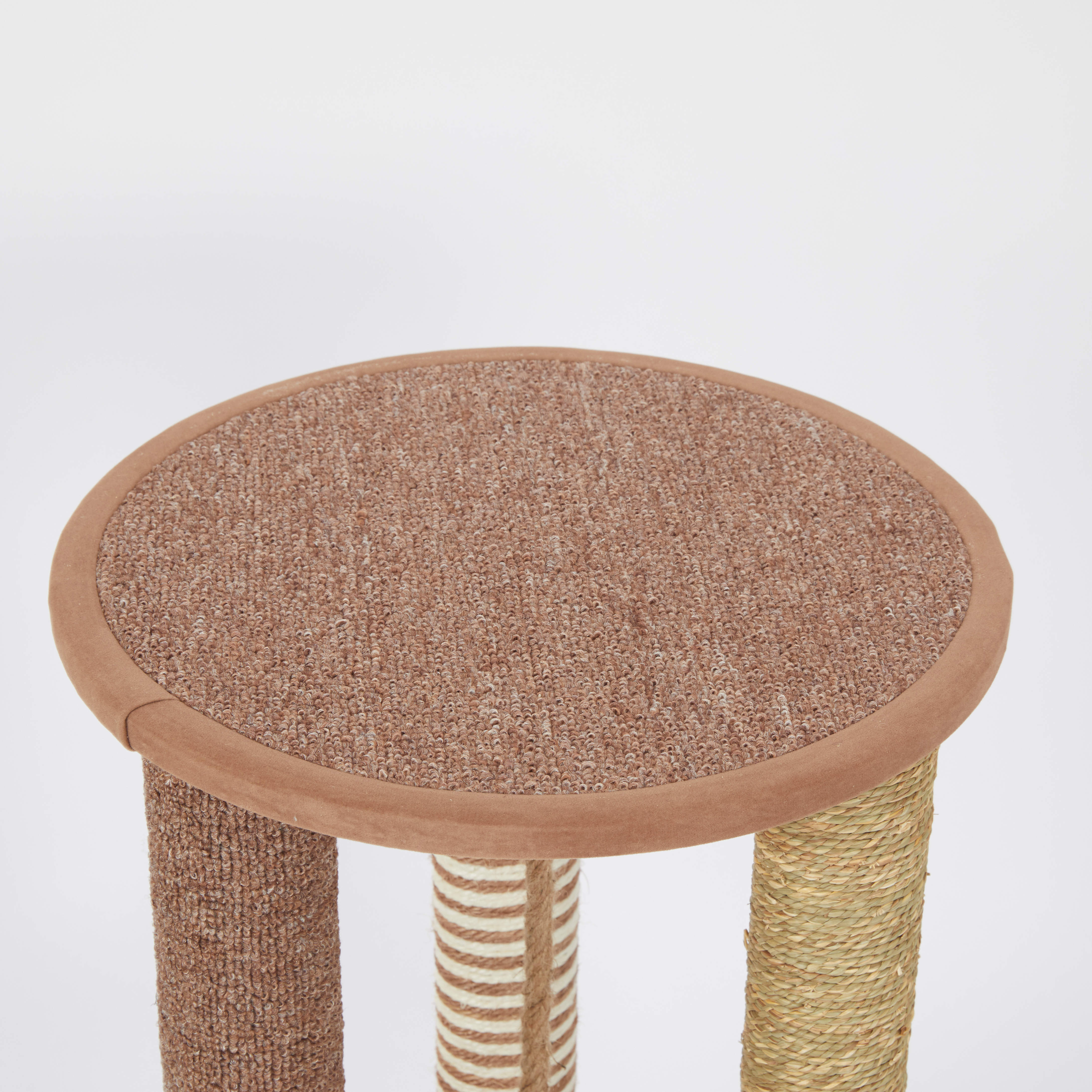Manufacturer Wholesale Interactive Climbing Platform Cat Scratcher Tower Cat Tree With Plush Toy