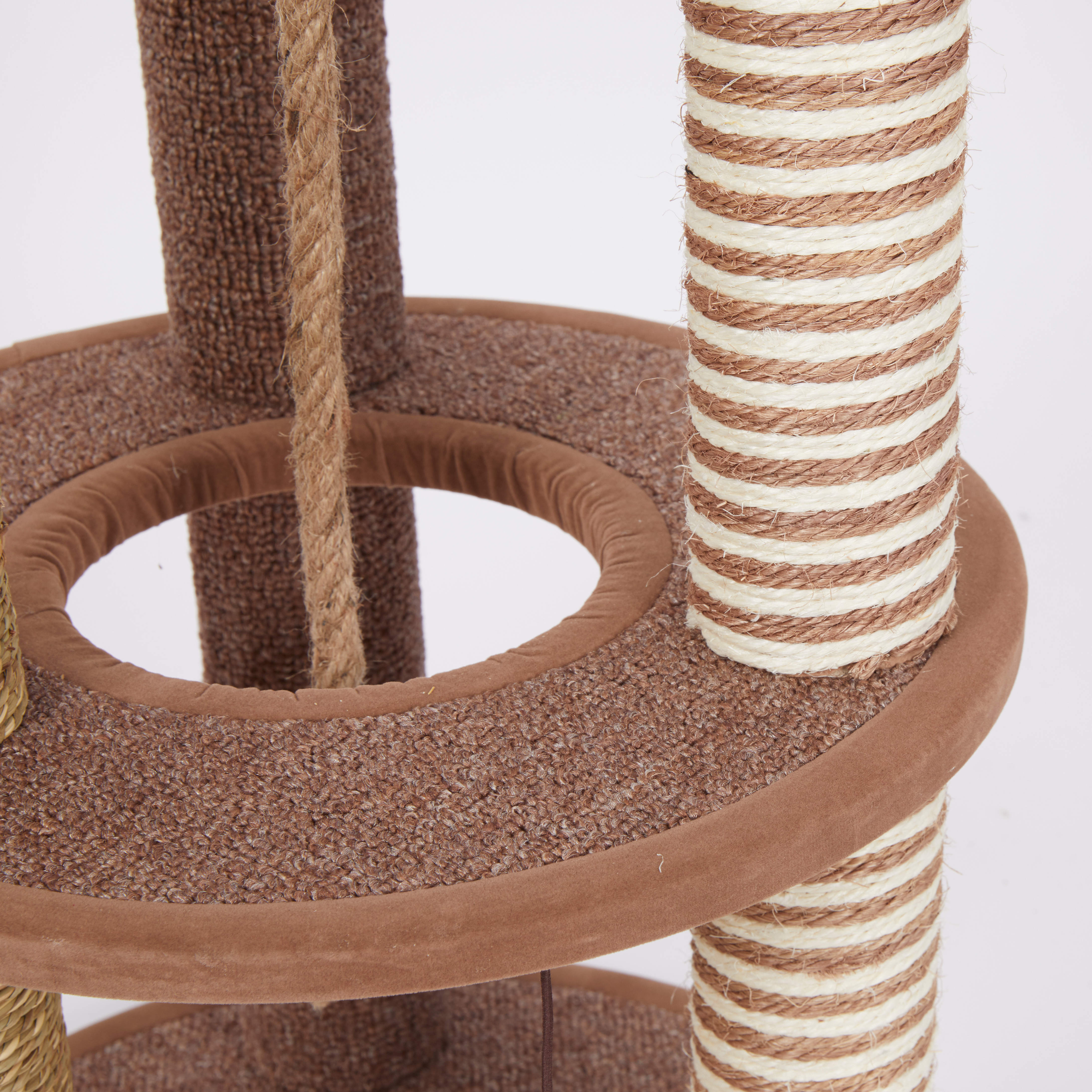 Manufacturer Wholesale Interactive Climbing Platform Cat Scratcher Tower Cat Tree With Plush Toy