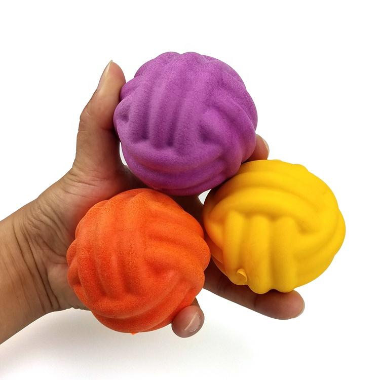 New Design Indestructible Floating Water Molar Teeth Chew Rubber Dog Training Gnaw Toys