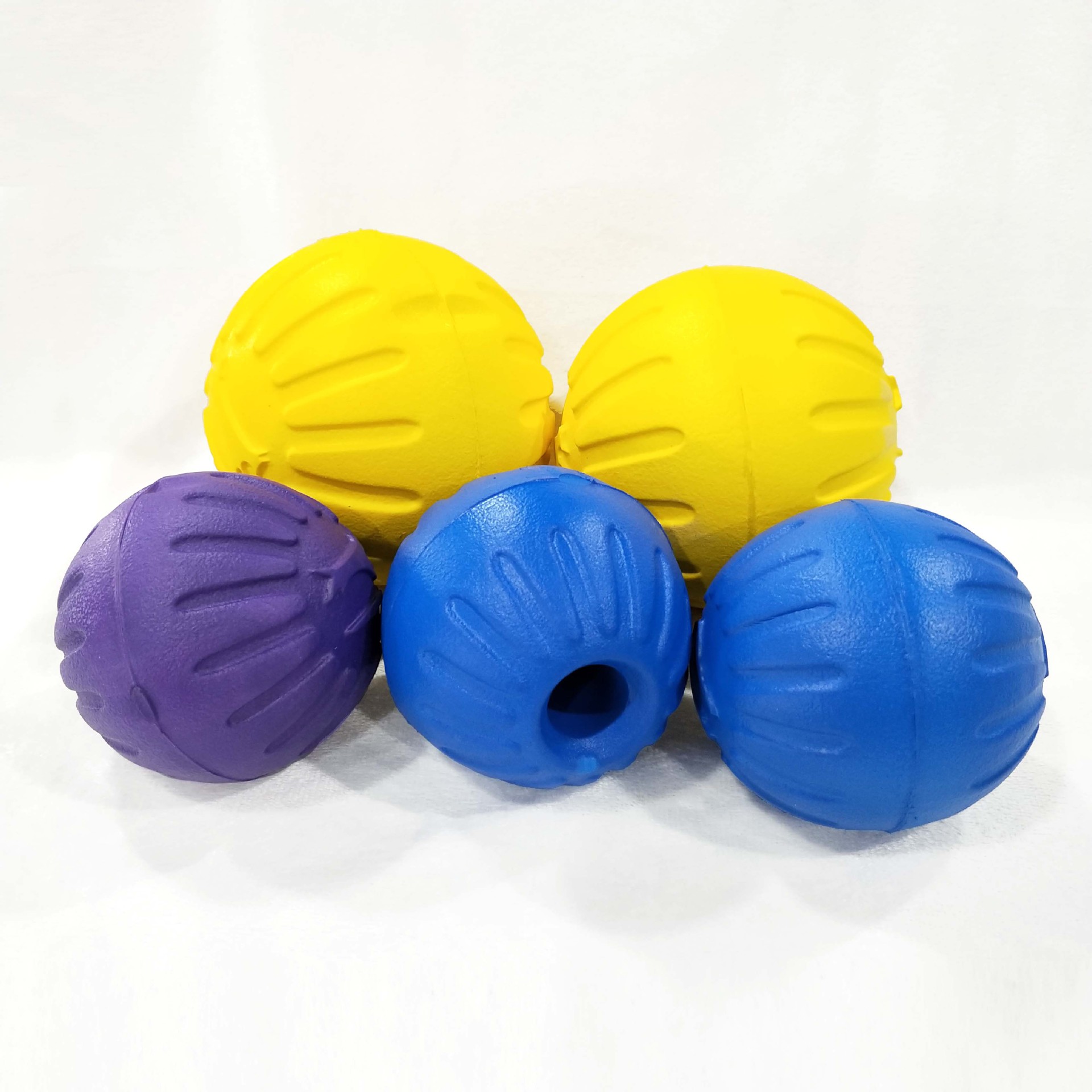 Floating EVA Foam Durable Water Resistant Dog Outdoor Flying Disc Toys Ring Ball Toys Dog Training Ball
