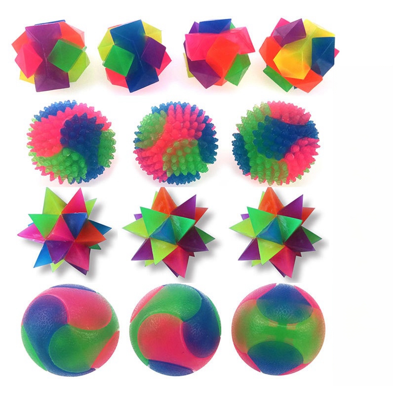 Wholesale Funny LED Flashing Sensory Squeaky Pet Toys Elastic Light-Up Dog Cat Balls Interactive Spike Blinking Toys Rubber TPR