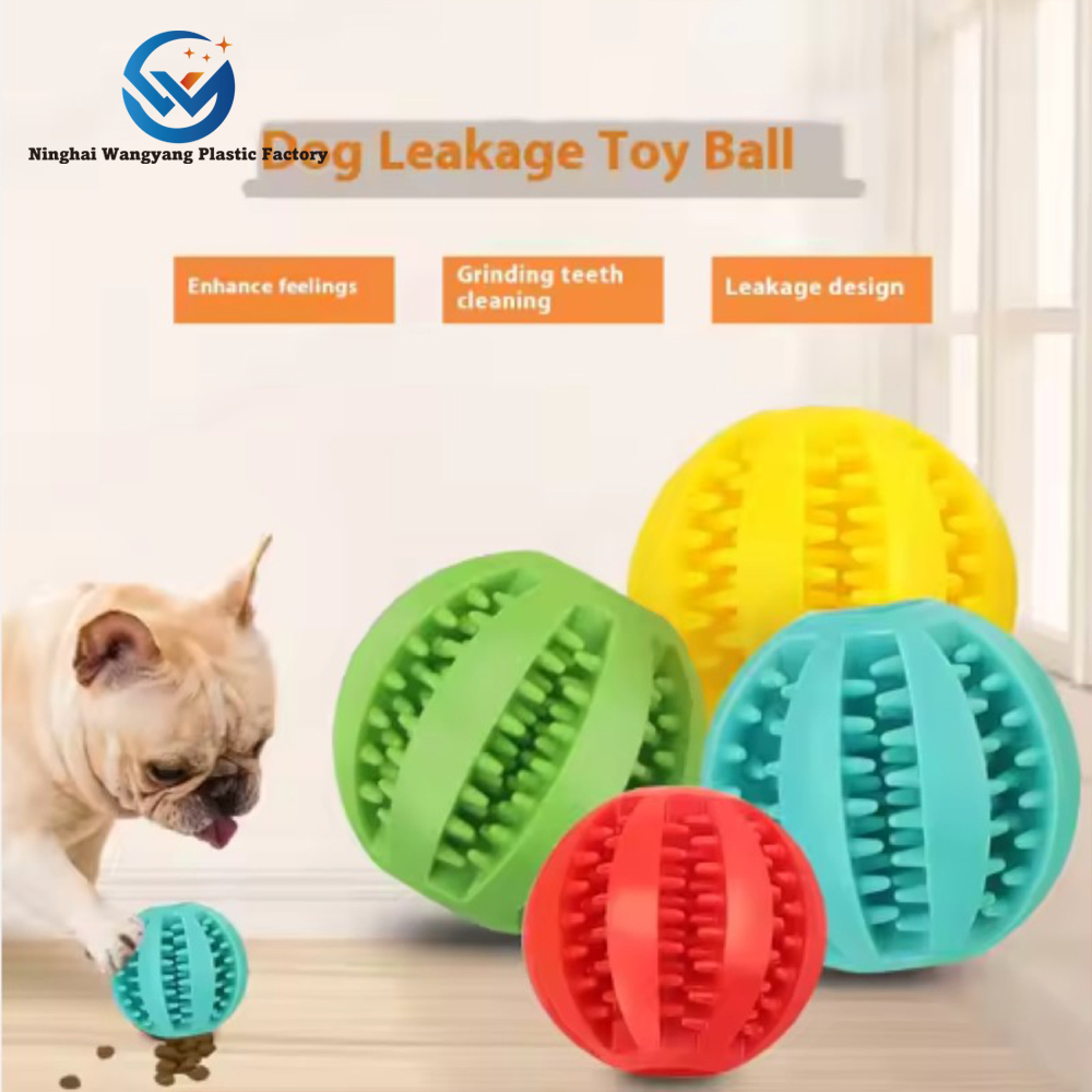 Dog Treat Toy Ball Highlight 3