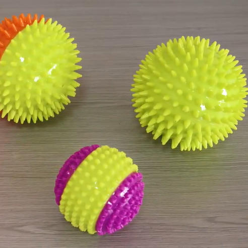 Custom Color logo TPR Squeaky Spiky Dog Ball Sensory Spike Pattern Stimulating Playful Pet Behavior Pet Toys Manufacturer