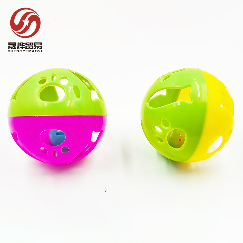 Plastic cat Interactive Toy Ball Mutli Colors Large Size Paw Fish Pattern Cats Plastic Scratching Ball Toy With Bells