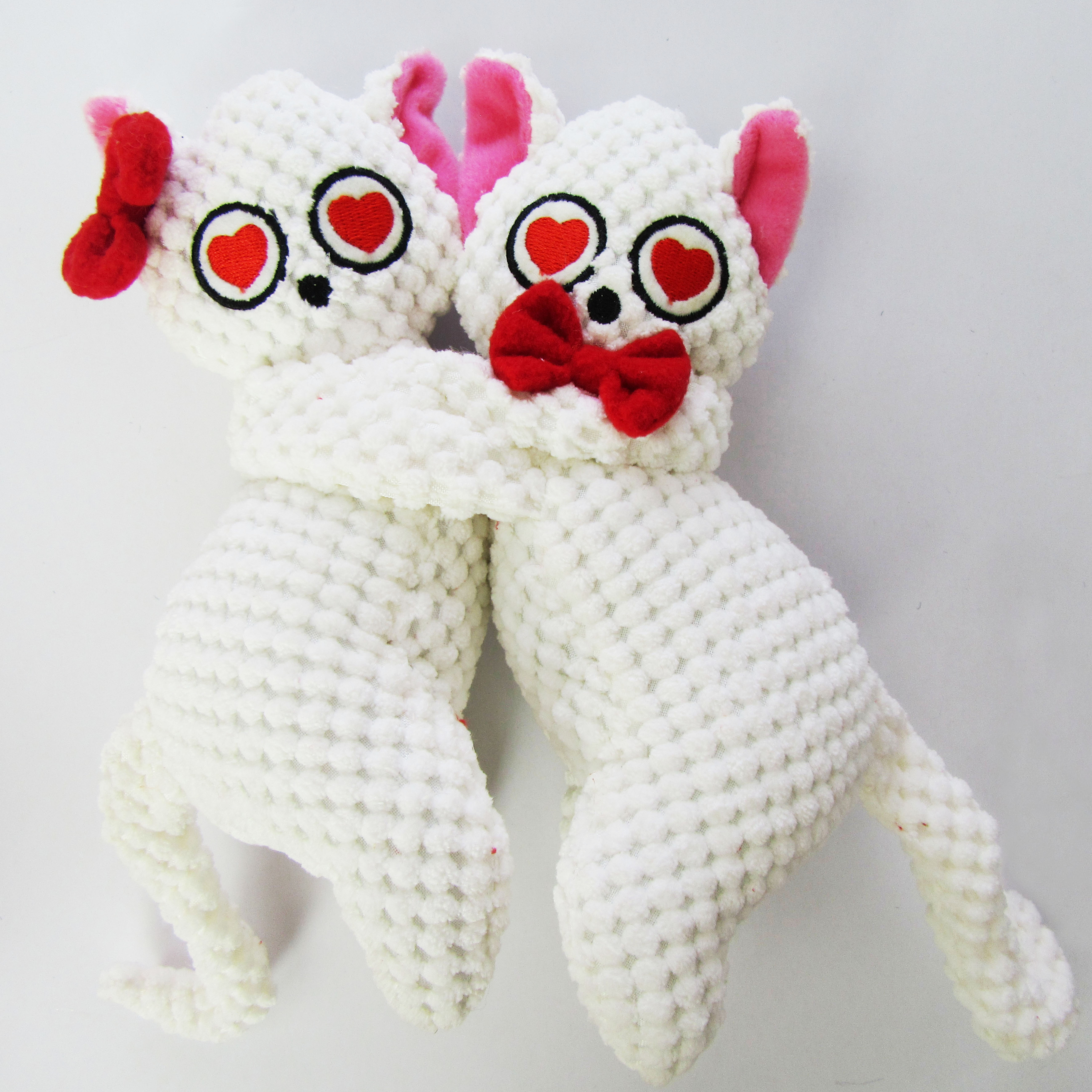 High Quality Soft Stuffed Dog Toy Eco-Friendly Plush Toy in 3 Colors for Dog Play