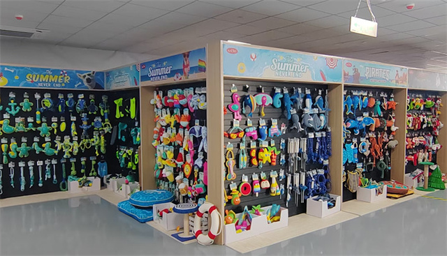 High-quality pet enrichment toys including chew toys and puzzle toys for dogs