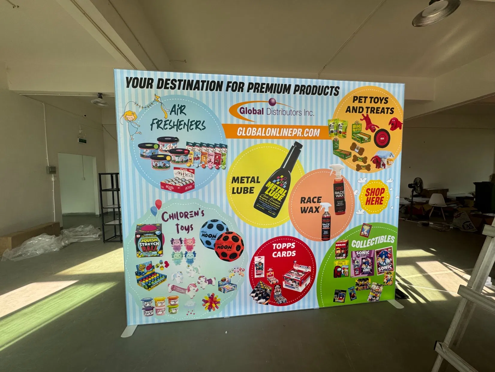 Hot Sale PVC / Tianlang Handbag 100*100cm/3.28*3.28FT China Acrylic Box Display Banner Exhibition