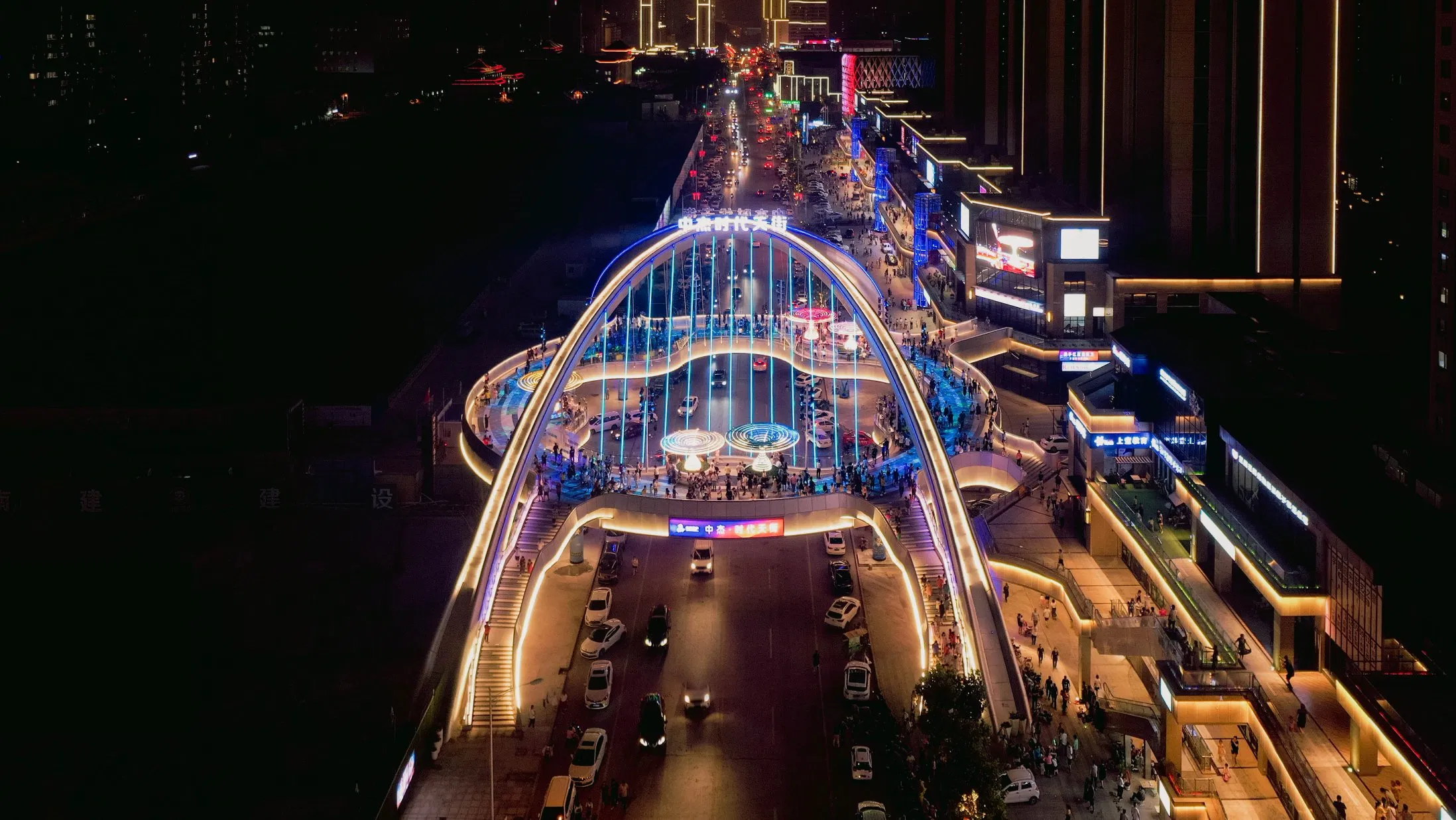 Durable Prefabricated Steel Airport Structures with Free Design