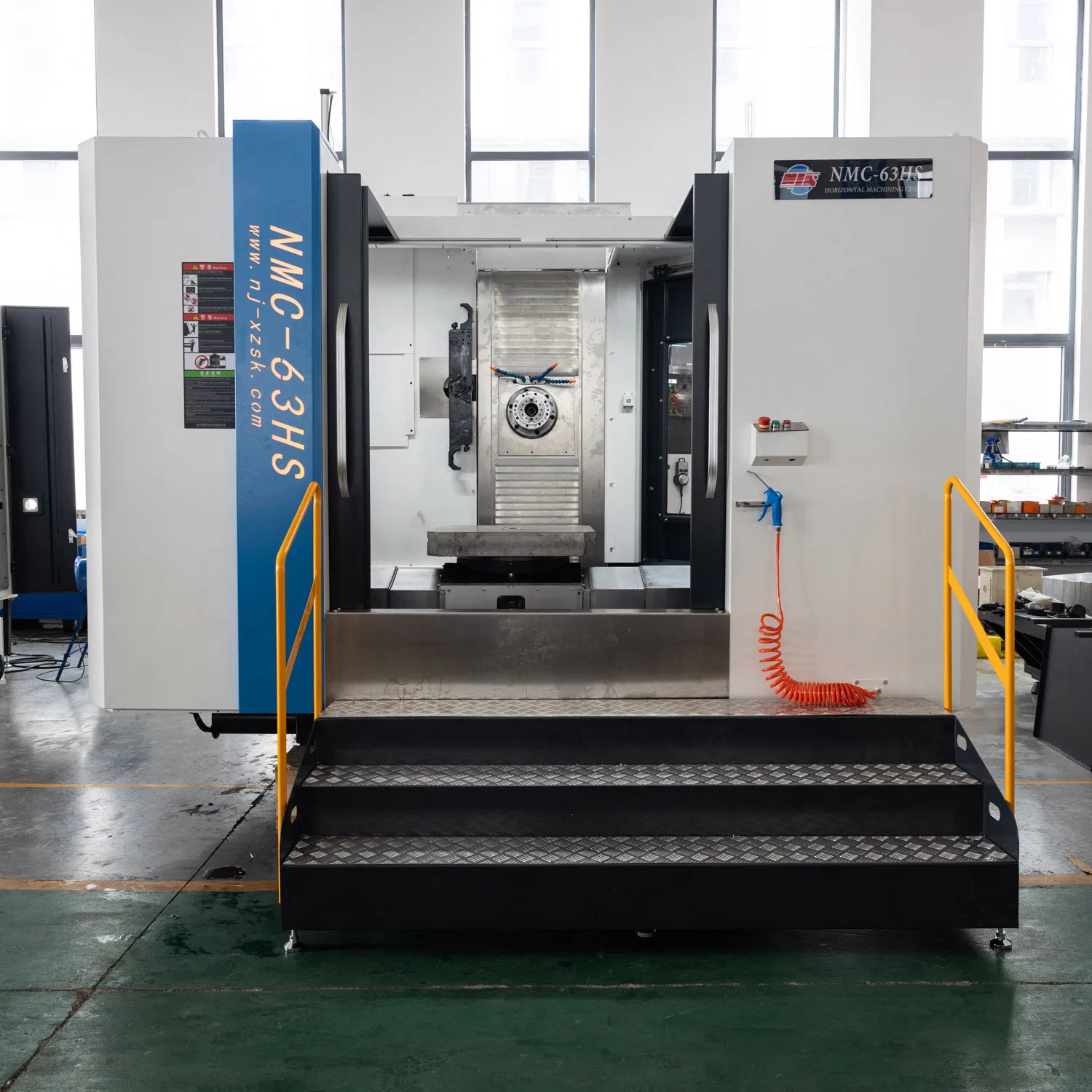 Nmc100HS Horizontal Machining Center with High - Speed Ethernet Connectivity for Data Transfer