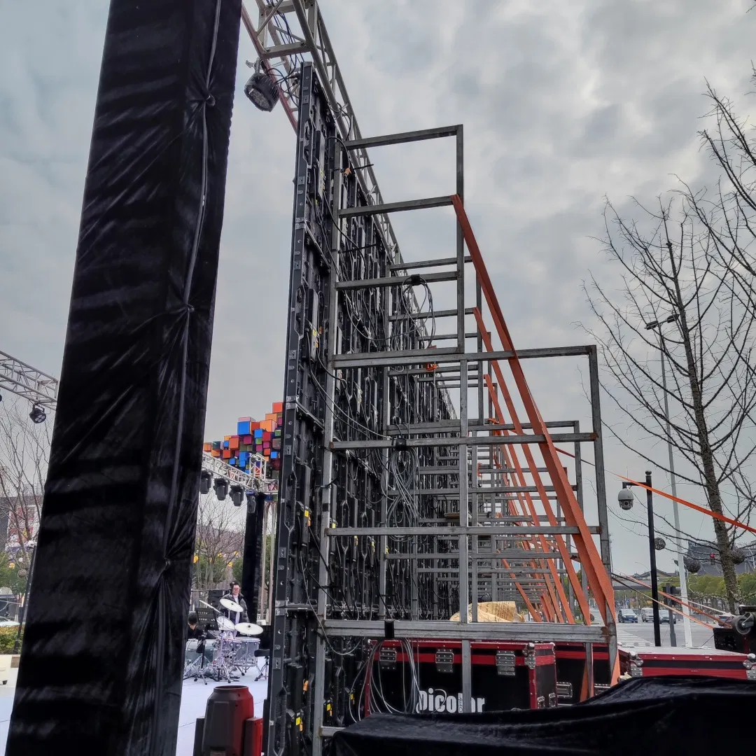 Ultra-Clear LED Advertising Display Screen for Retail Solutions